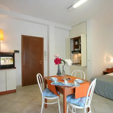 In San Giuliano A Mare 21391 Apartment